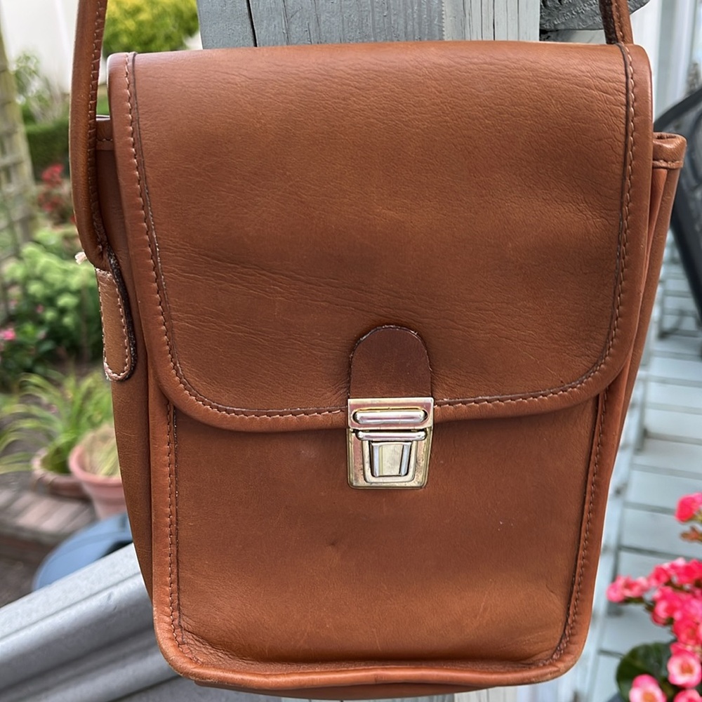Chic Brown Flap Genuine Leather Crossbody Bag
Great quality leather